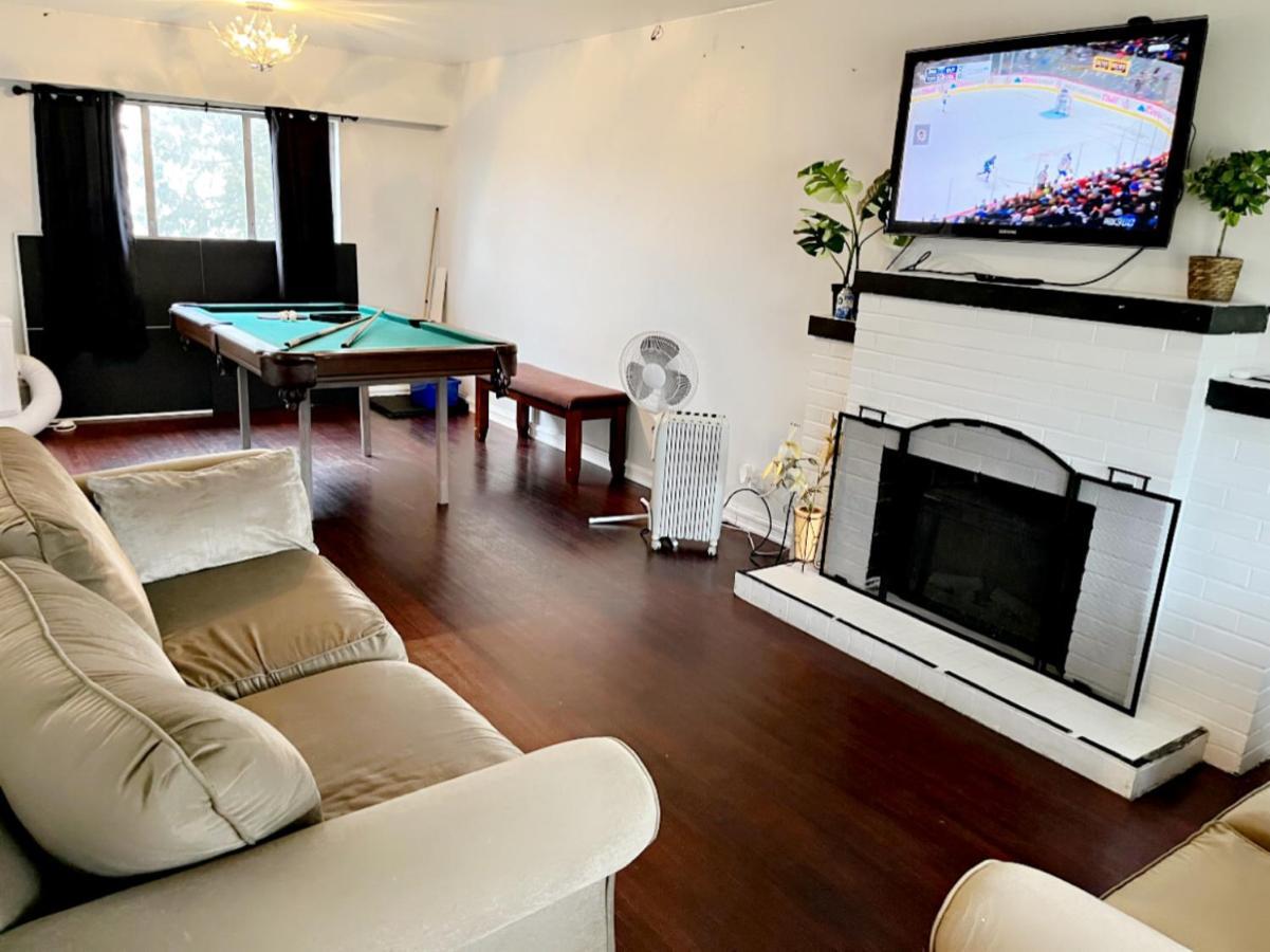Vintage - 3 Bed House - North Surrey - Ping-Pong And Pool Table - Tv Cable Villa Buitenkant foto